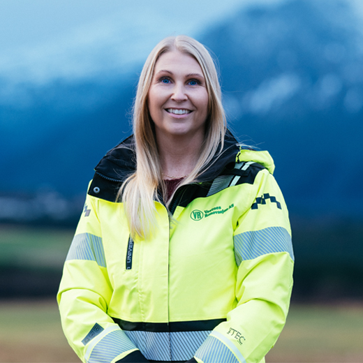 Portrettfoto av Birgitte Kjelsvik - ansatt i Vestnes Renovasjon